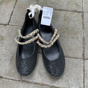 NEW WITH TAGS Crewcuts Girls glittery black dress shoes with gold stars size K4